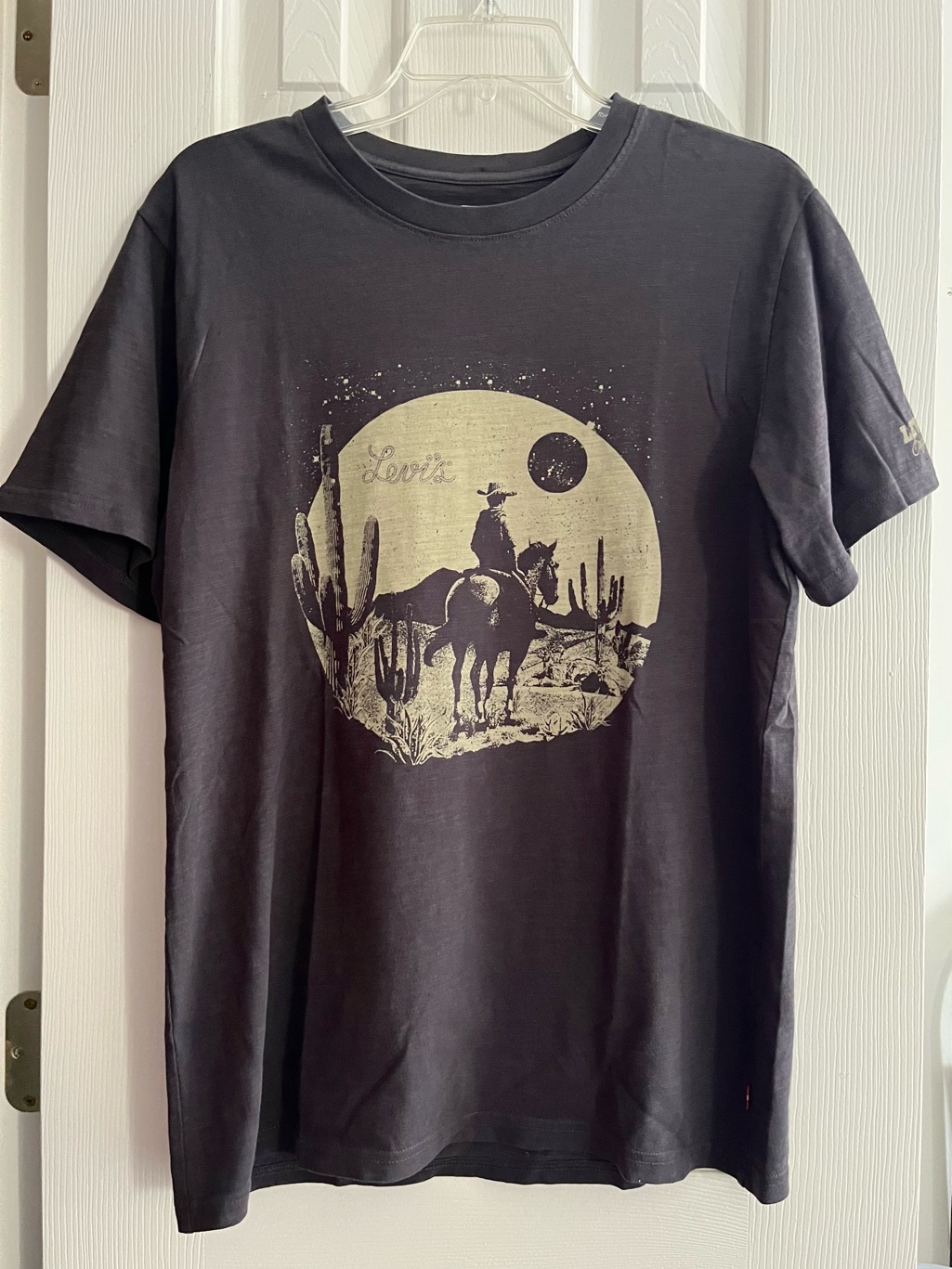 Mens Levis Black Shortsleeve Tee With Desert Cowboy Graphic